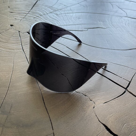 Balenciaga - Runway Black Shield Mask Oversized XL Sunglasses BB0288S - Picture 5 of 15